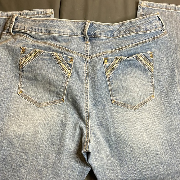 Gloria Vanderbilt crop jeans - Picture 5 of 5